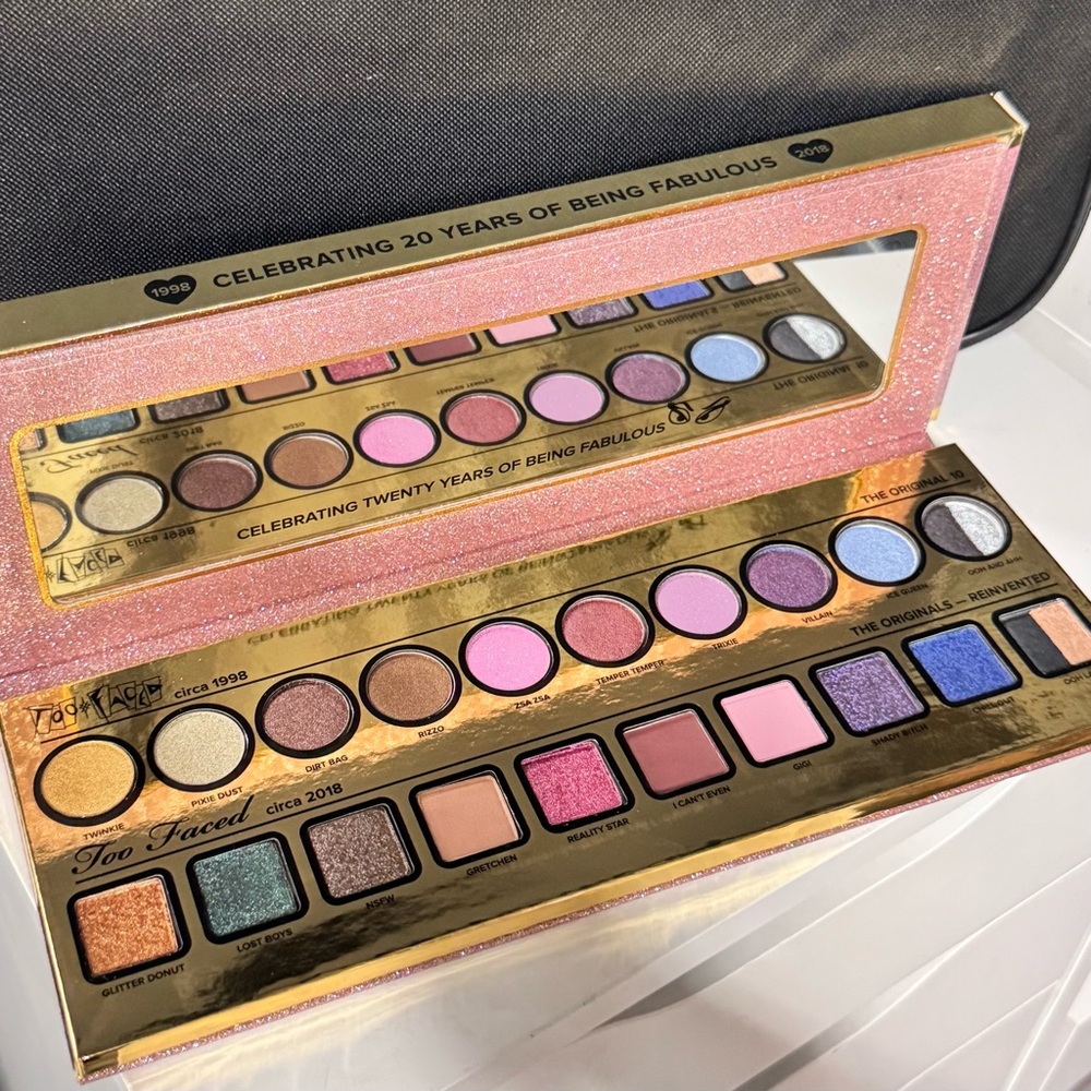 Too Faced Eyeshadow then & now eyes how Palette - limited edition